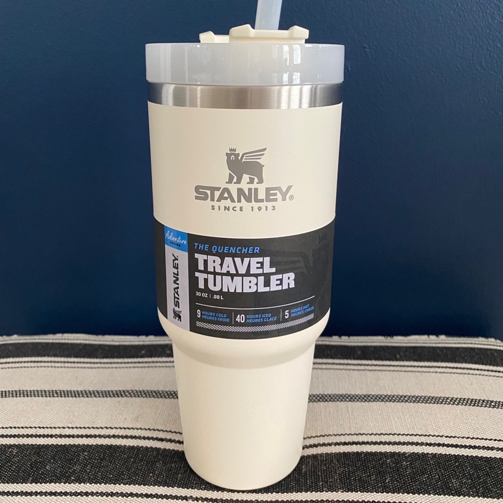 Stanley Quencher Travel Tumbler 30oz Cream BRAND NEW BNWT